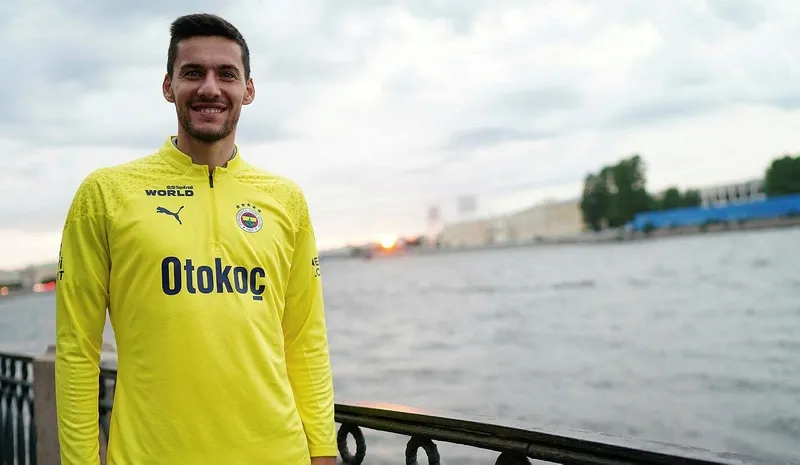 FENERBAHÇE HABERLERİ - Umut Nayir: Herkesin memnun olacağı mücadeleyi ortaya koyacağım - 1