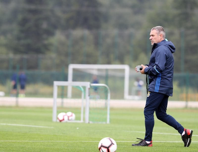 Fenerbahçe’de stoper sorunu bitiyor! Anlaşma sağlanmak üzere