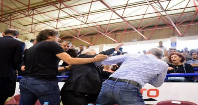Aziz Yıldırım, Işık Eyigüngör’e yumruk attı