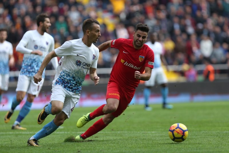 Galatasaray Deniz Türüç ile anlaştı