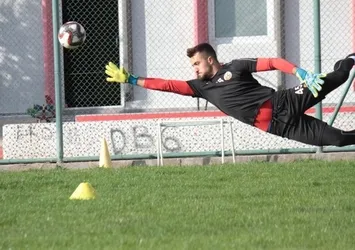Eskişehirspor Melih ile sözleşme yeniledi!