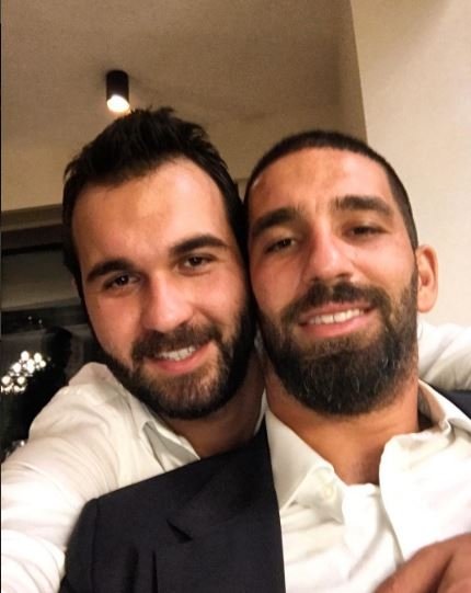 Arda Turan’dan kardeşi Okan Turan’a büyük jest!