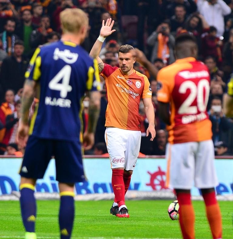 Podolski’den sert açıklamalar