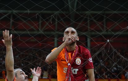 Galatasaray’ın yeni transferi Hakim Ziyech’in lisansı çıktı