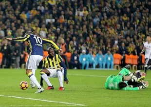 Beşiktaşlıların Van Persie isyanı