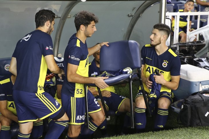Emre Belözoğlu'ndan Ozan'a fırça!