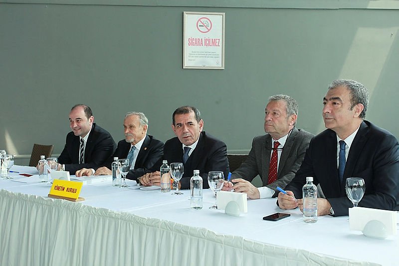 Galatasaray’dan ilginç öneri: Yerliye sınırlama!