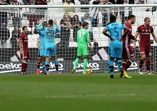 Beşiktaş, AZ Alkmaar'a farklı kaybetti