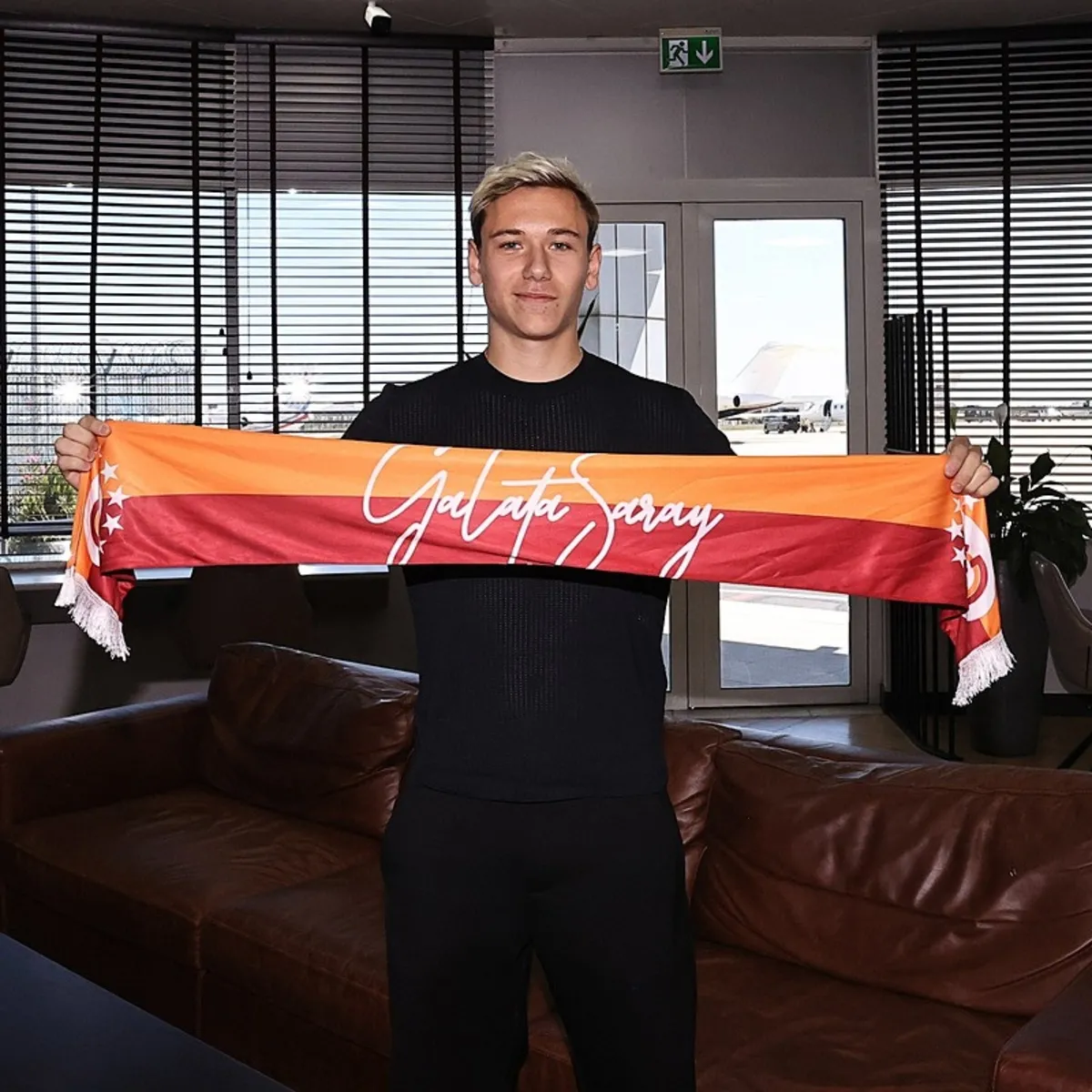 Okan Buruk'tan Aleksey Batrakov Kararı: Göztepe Maçında Forma Giyecek mi?