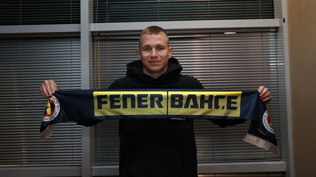 Fenerbahçe'nin yeni transferi Attila Szalai İstanbul'a geldi! - 1