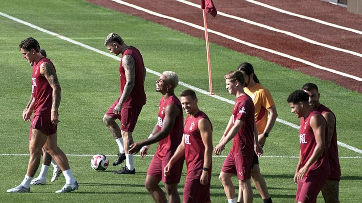 TRANSFER HABERLERİ | Galatasaray'da yıldız isim için sıraya girdiler! 4 kulüp birden... TRANSFER HABERLERİ | Galatasaray'da yıldız isim için sıraya girdiler! 4 kulüp birden...