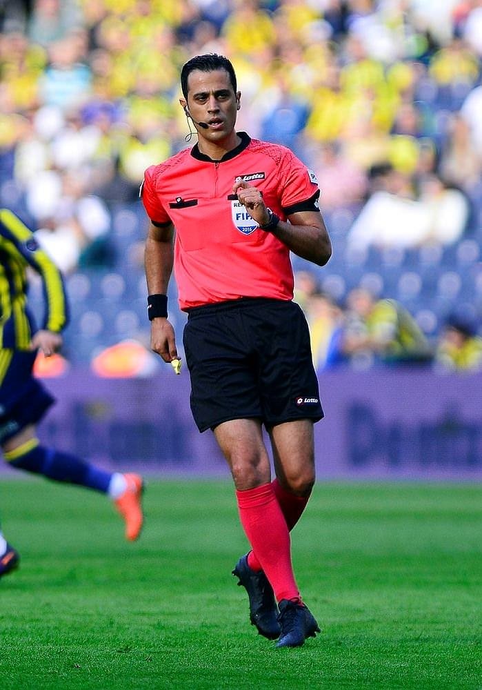 Hakemlerin asıl meslekleri şaşırttı