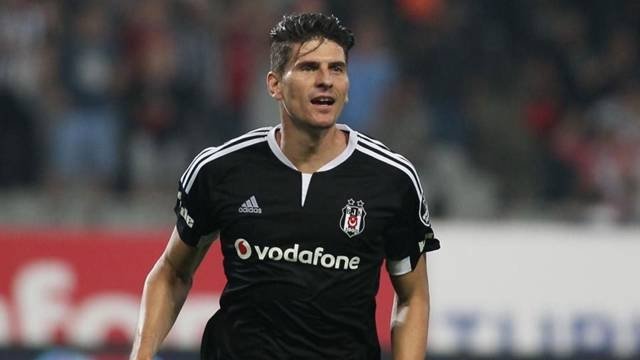 Mario Gomez’den transfer açıklaması!