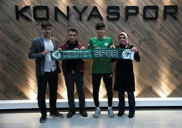 Konyaspor Ali Karakaya ile sözleşme imzaladı