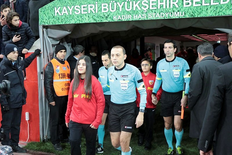 Hıncal Uluç: ’Cüneyt Çakır eyyam dersi veriyor’