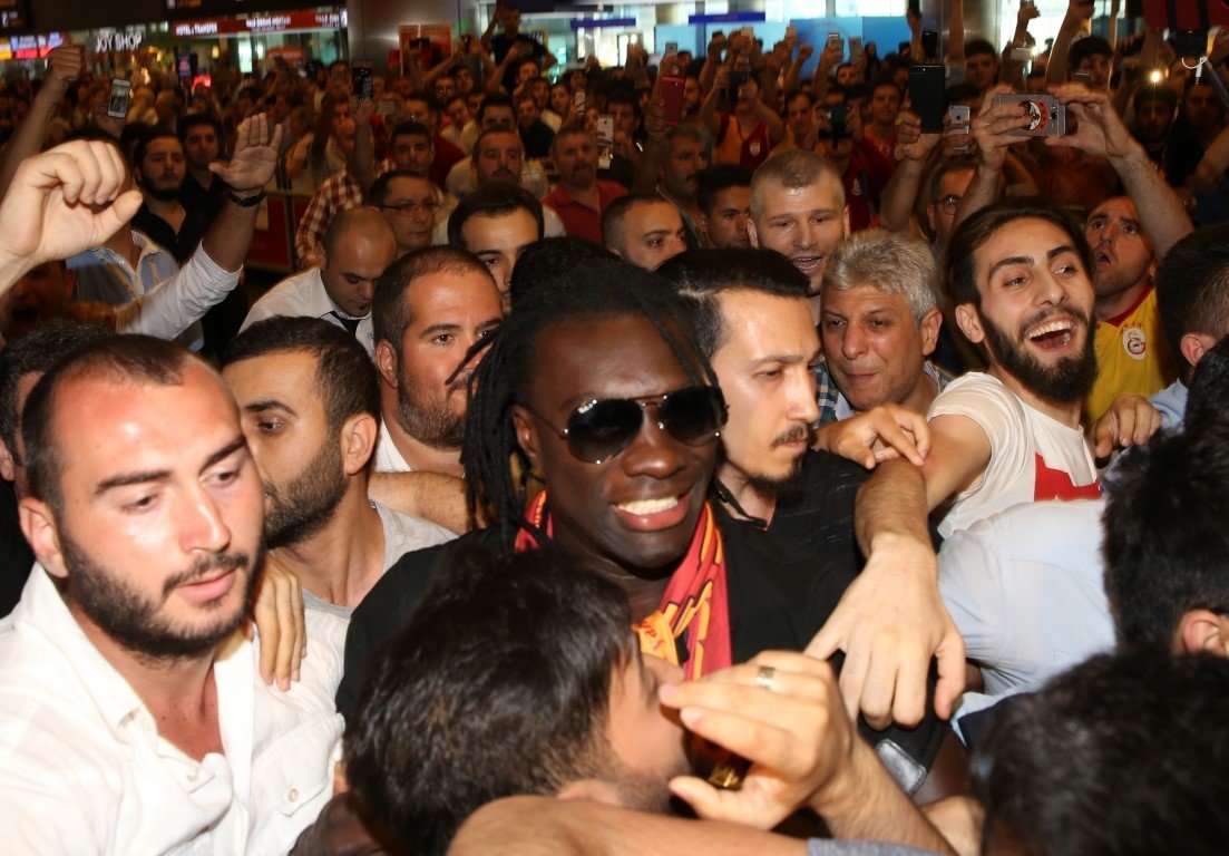 Bafetimbi Gomis araca bindi o soruyu sordu