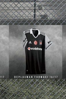 Beşiktaş’ın bayrak kararı kriz yarattı!
