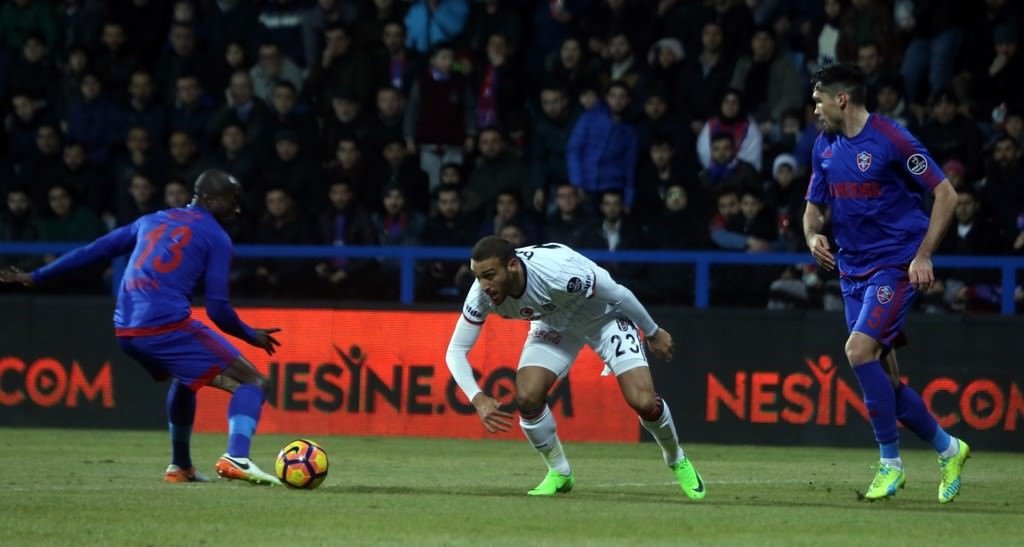 Kardemir Karabükspor-Beşiktaş karşılaşmasından kareler