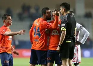 "Arda Turan'ın elindeki silah ateş aldı"