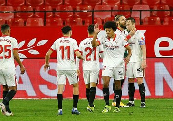 Sevilla Barcelona'ya acımadı!