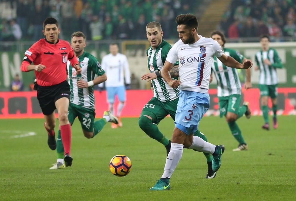 Bursaspor-Trabzonspor karşılaşmasından kareler