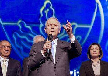 Başkan adayı Aziz Yıldırım kongreyi terk etti