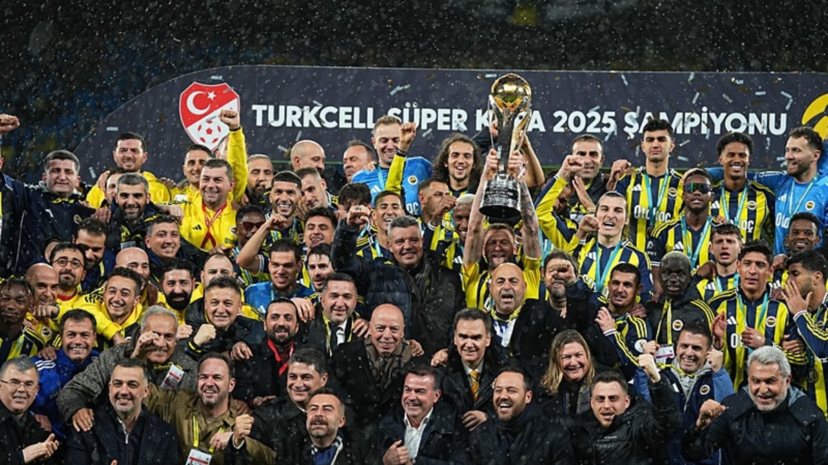 Sadettin Saran'dan kupa zaferine dev prim!