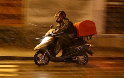 İstanbul’da yoğun kar yağışı sebebiyle konulan motosiklet ve motokurye yasağı sona erdi!