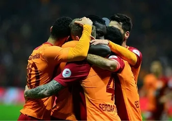 Aslan'ın evinde bileği bükülmüyor