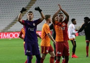 Galatasaray'a rakip aranıyor