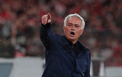 Jose Mourinho, Benfica’ya veda etti
