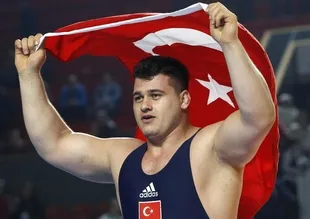 Rıza Kayaalp'e "Yılın Sporcusu" ödülü