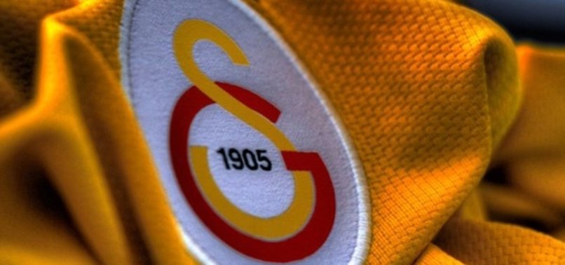 Galatasarayın eski yıldızı futbolu bıraktı