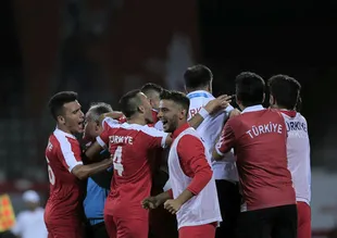 Milliler fark attı üst tura çıktı