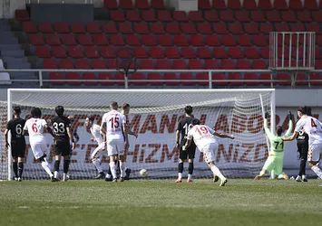 İstanbul'da kazanan Göztepe!