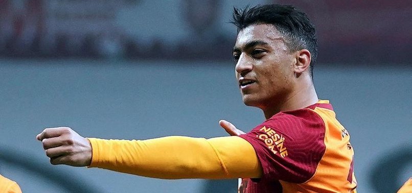 Son dakika spor haberleri: Galatasaray'da Mostafa Mohamed tutulamıyor! Radamel Falcao'yu kulübeye hapsetti
