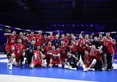 A Milli Erkek Voleybol Takımımız Sırbistan'ı set vermeden geçti!