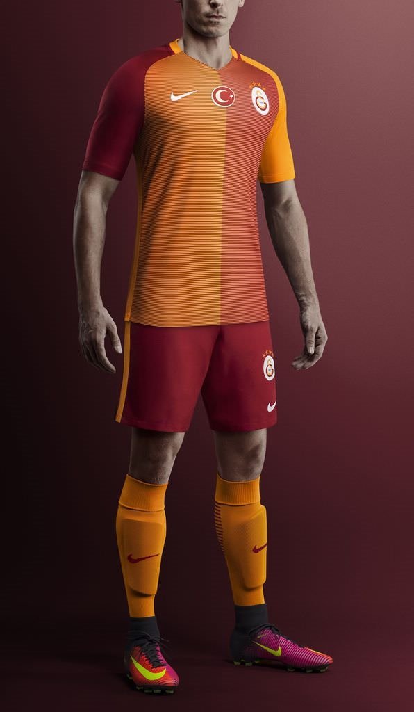 Galatasaray’ın 3.forması ortaya çıktı