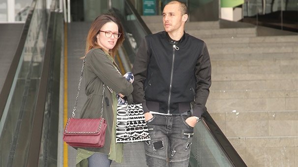 Galatasaraylı Diagne’nin sır eşini görenler şaşkına döndü!