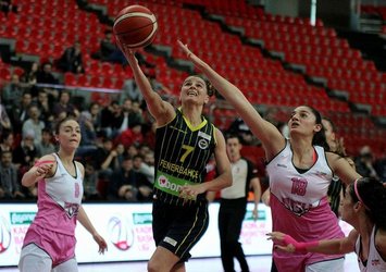 Fenerbahçe deplasmanda AGÜ'yü devirdi