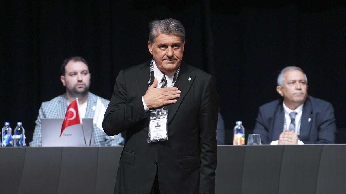 TRANSFER HABERİ: İşte Beşiktaş'ın golcü hedefi! Başkan Serdal Adalı bizzat devrede