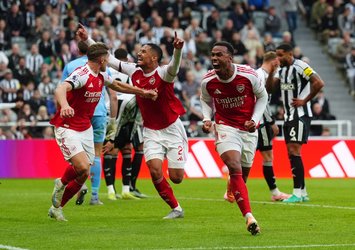 Arsenal 3 puanı son dakikada aldı!