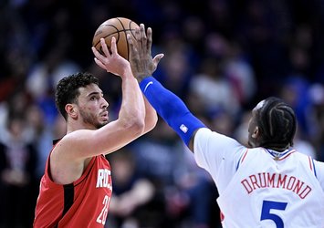 Alperen attı Houston kazandı!