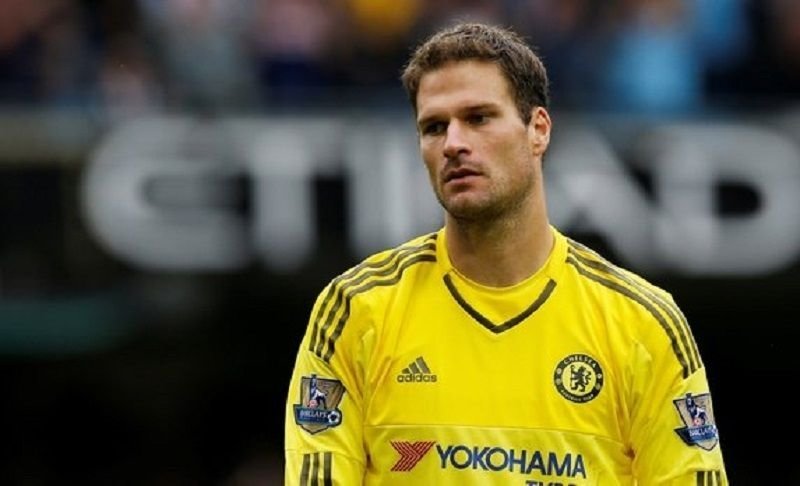 İngilizlerden Fenerbahçe için Asmir Begovic iddiası!