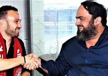 Dünyaca ünlü isim koronavirüs kaptığını açıkladı
