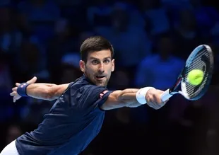 Djokovic, Londra'da galibiyetle başladı