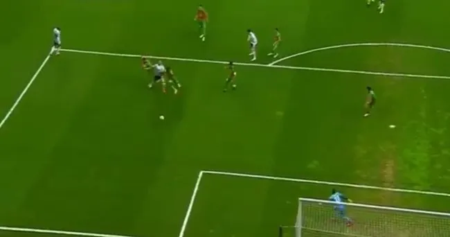 Son dakika spor haberi: Beşiktaş - Alanyaspor maçında siyah beyazlılar penaltı bekledi! İşte o pozisyon... - 2