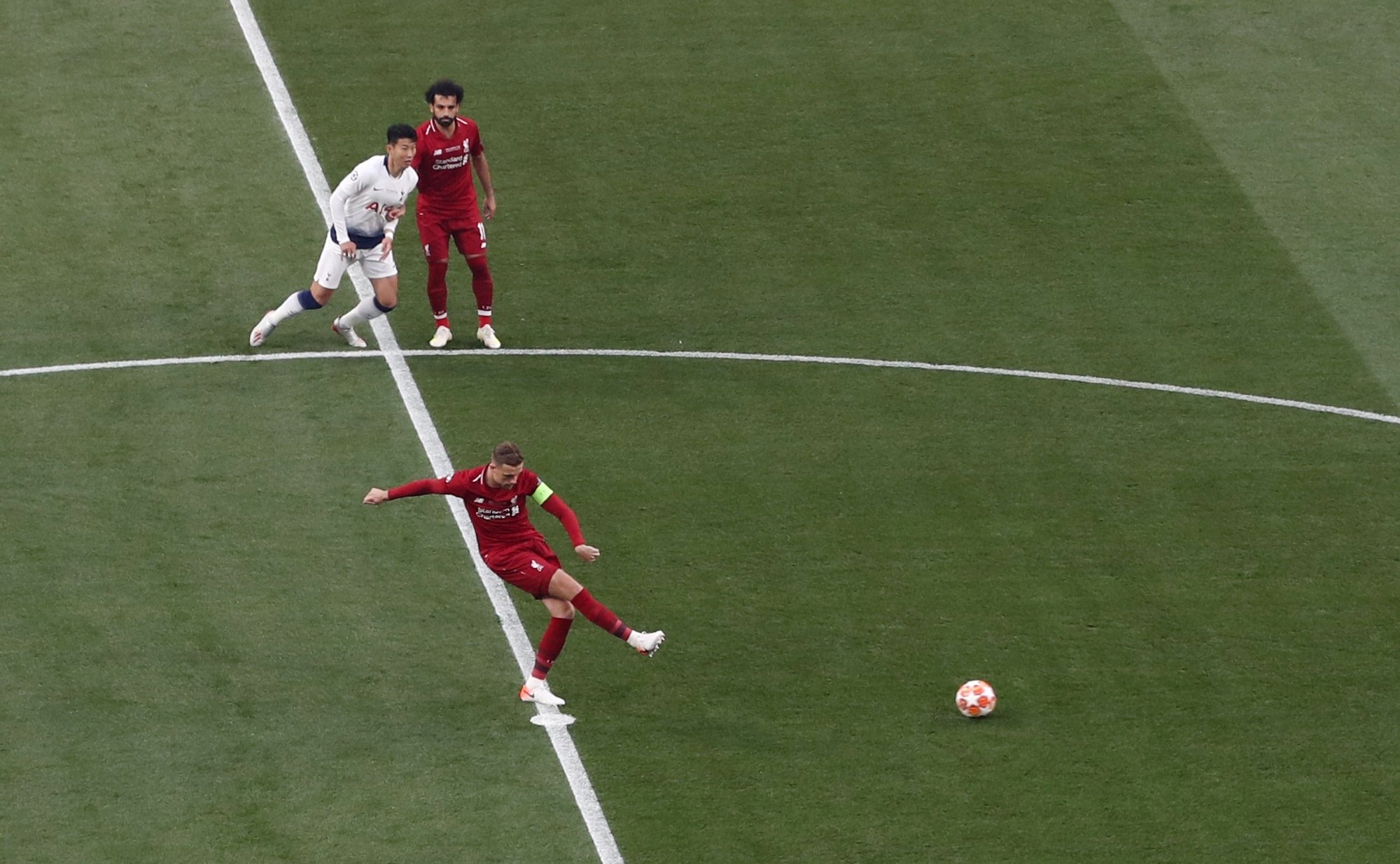 Tottenham Liverpool maçından kareler