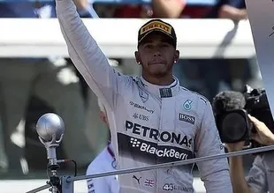 Hamilton'dan Halep'e yardım çağrısı