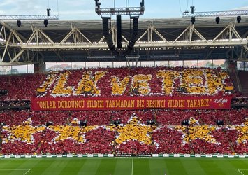 G.Saray taraftarından şampiyonluk koreografisi